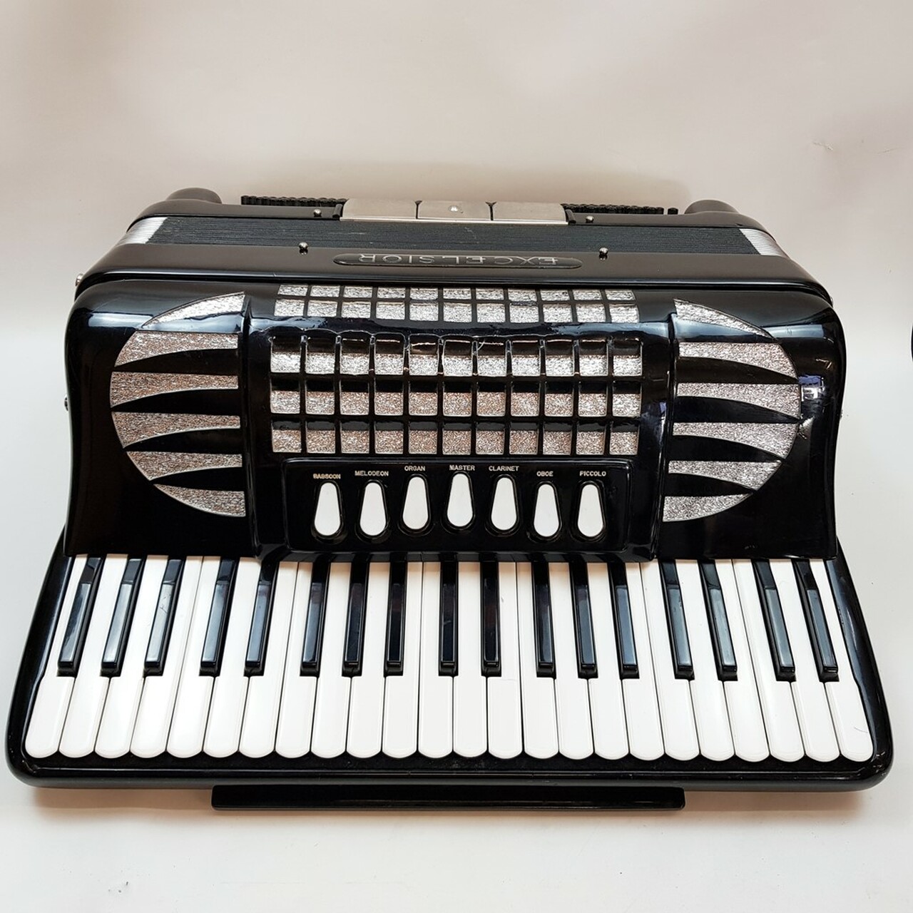 identifying excelsior accordion model